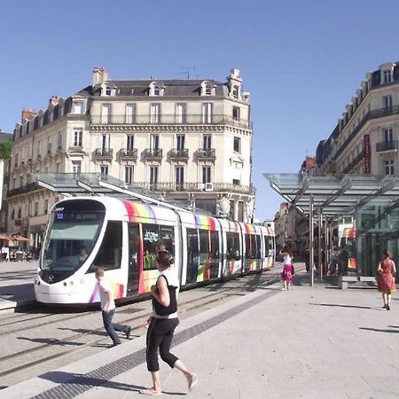 Studio Crimee Pour Deux Personnes Apartment Angers Bagian luar foto
