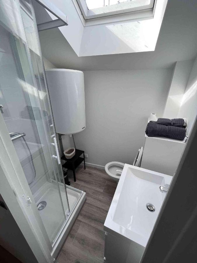 Studio Crimee Pour Deux Personnes Apartment Angers Bagian luar foto